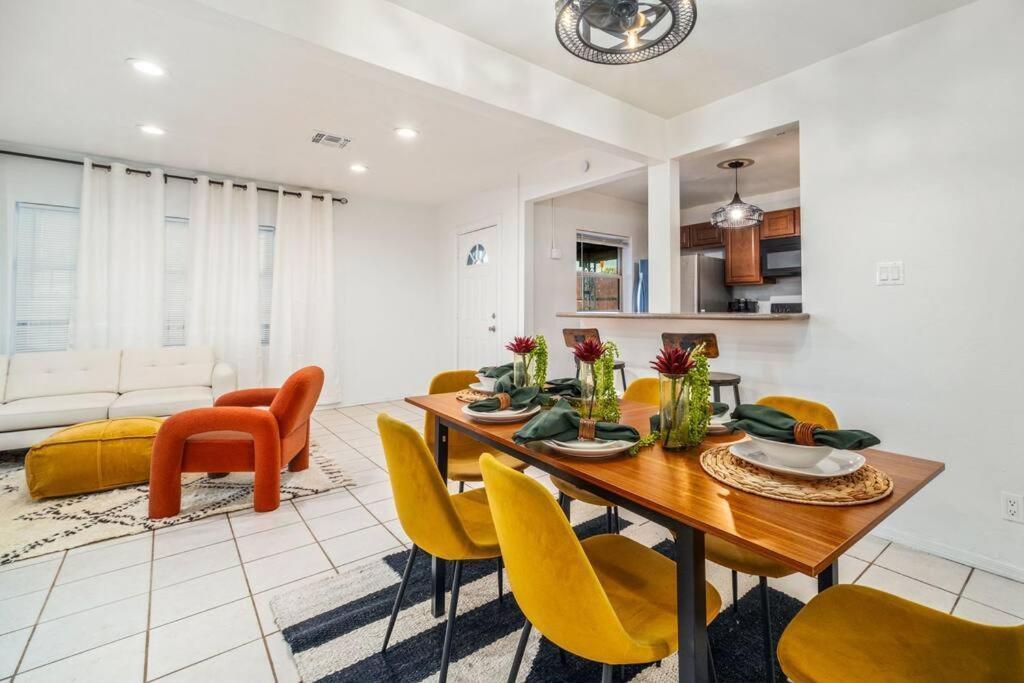 5 Bd 1940's Oasis - Pool - Lounge - Games Holiday home Tucson
